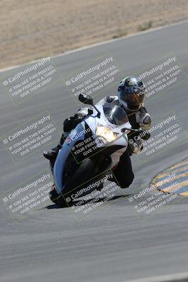 media/Apr-09-2023-SoCal Trackdays (Sun) [[333f347954]]/Turn 10 (115pm)/